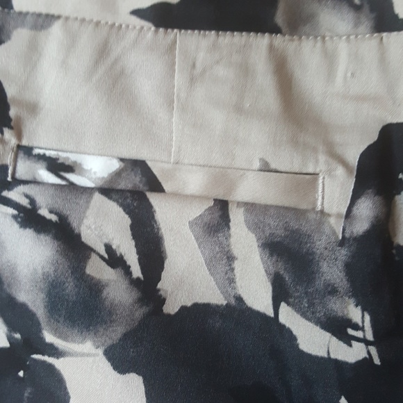 Inc shorts - Picture 3 of 3